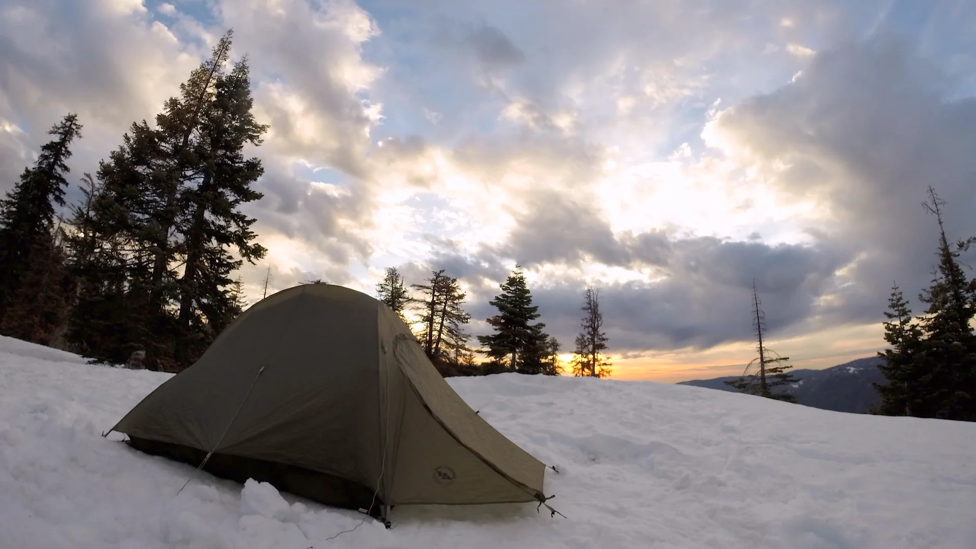 Snowshoeing Yosemite: Valley Overlook - Image 12