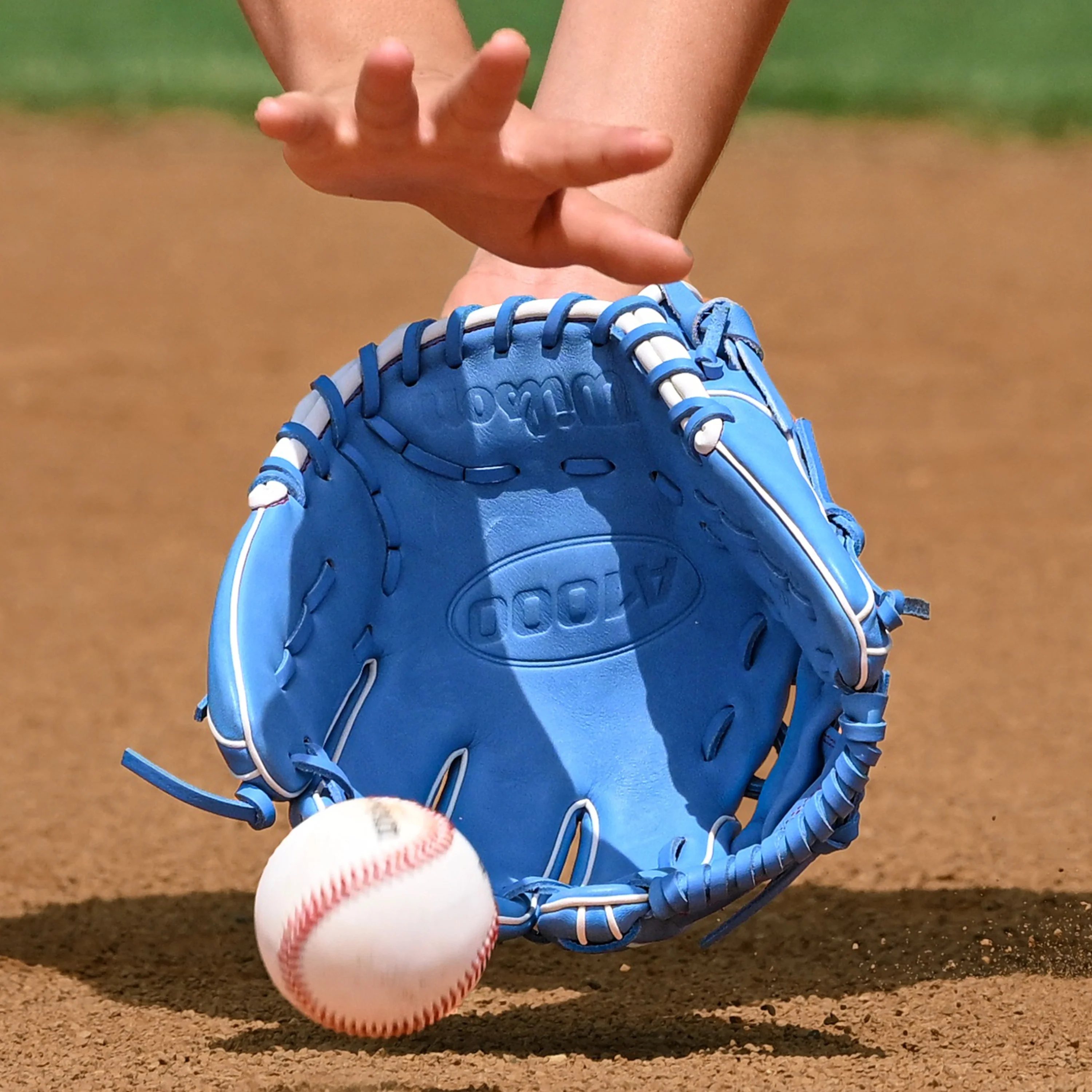 A1000 1786 Infield 11.5" H-Web - Image 5
