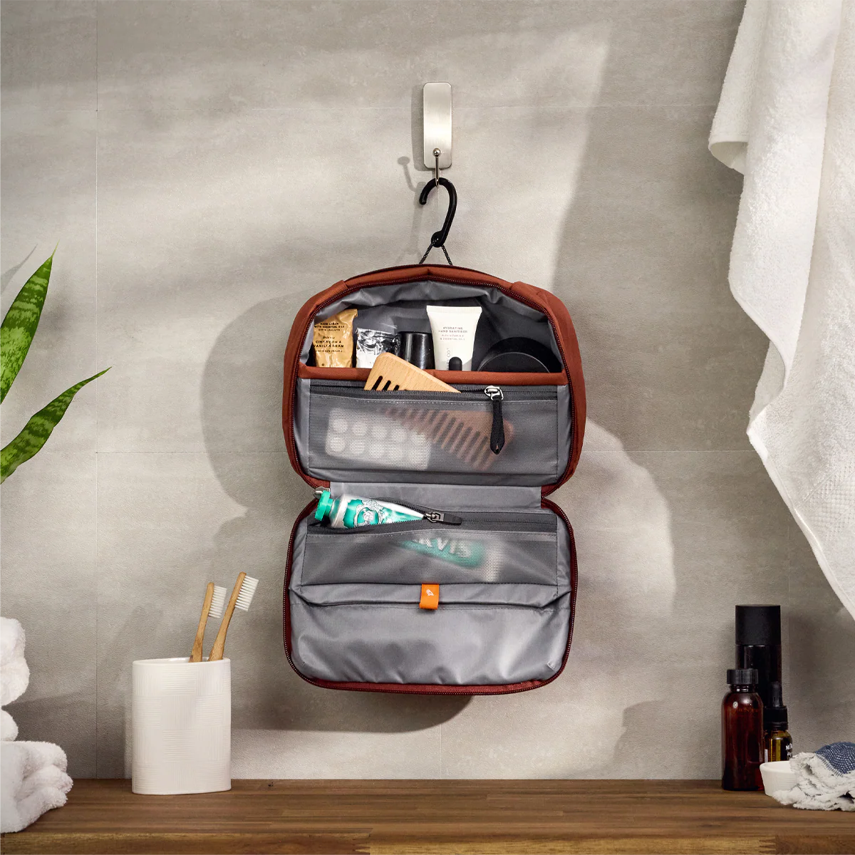 Hanging Toiletry Kit - Image 7