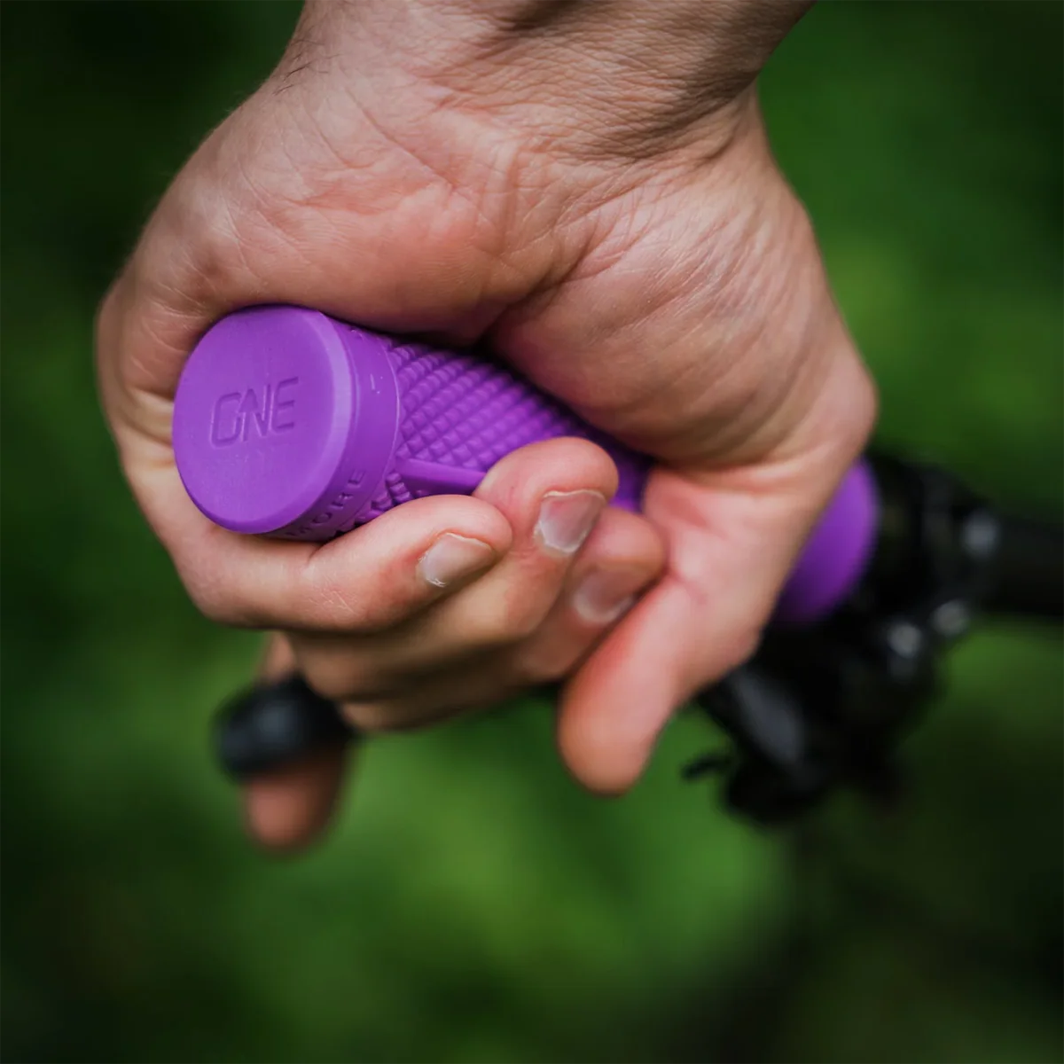Lock-On Grips - Image 10