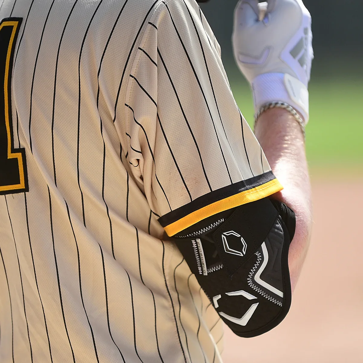 Pro-SRZ 2.0 Elbow Guard - Image 9