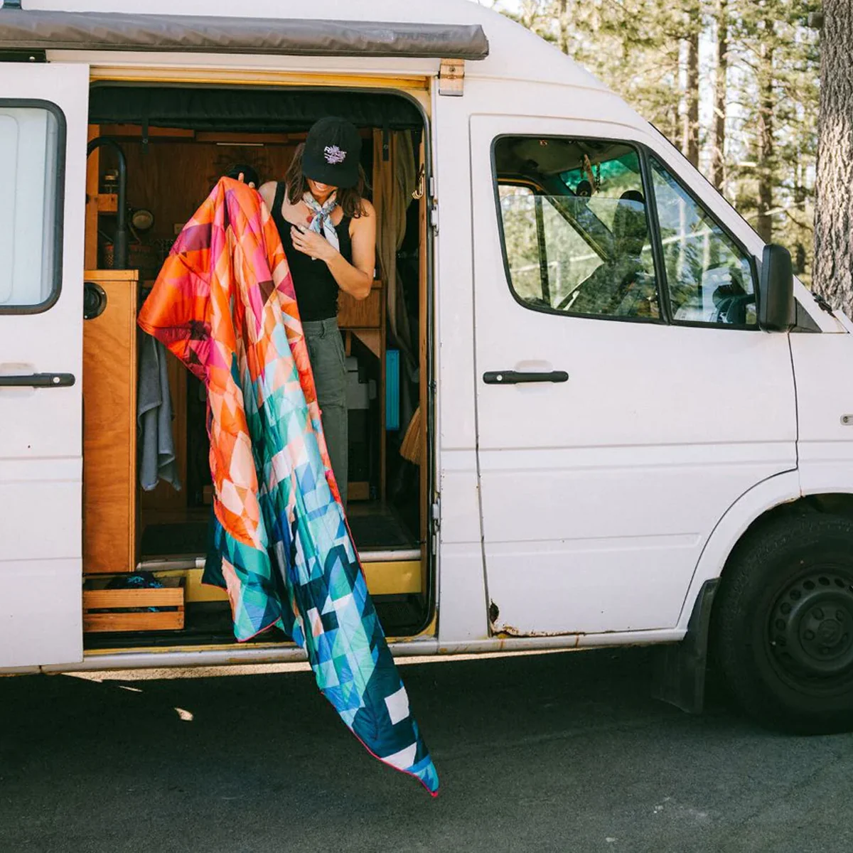 The Original Puffy Blanket - Image 6