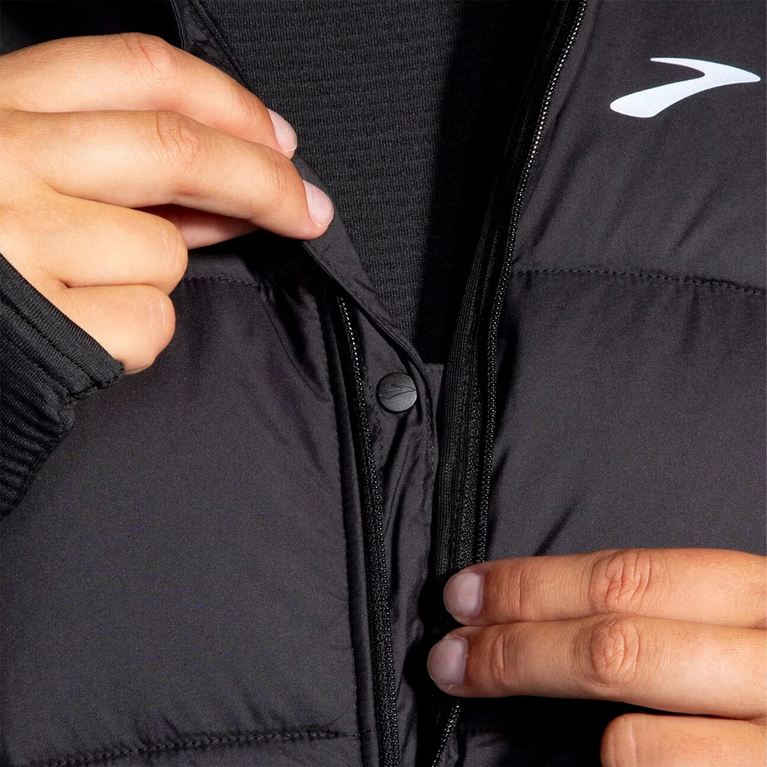 Women's Shield Hybrid Vest 3.0 - Image 4